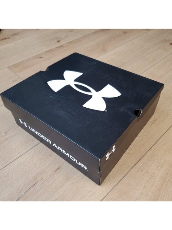 Under Armour UA Stellar G2 6\